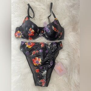 BRAND NEW FENTY Savage lingerie